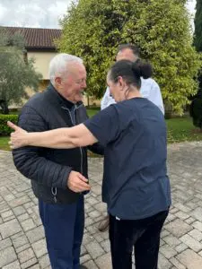 Padre Livio con Vicka 1 (4)