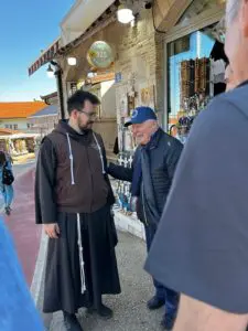Padre Livio sul Podbrdo - Medjugorje (10)