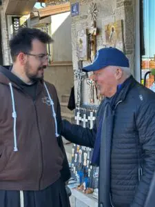 Padre Livio sul Podbrdo - Medjugorje (15)