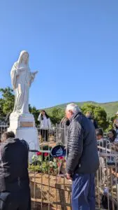 Padre Livio sul Podbrdo - Medjugorje (40)