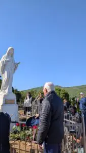 Padre Livio sul Podbrdo - Medjugorje (41)