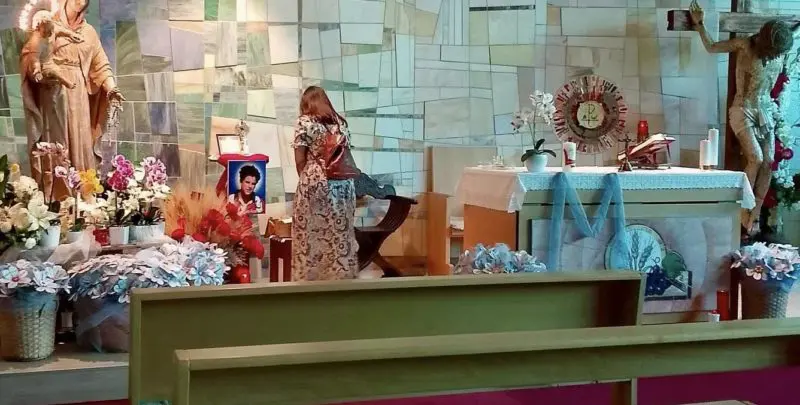 Venerazione reliquia Carlo Acutis cappella Radio Maria 13 agosto (2)