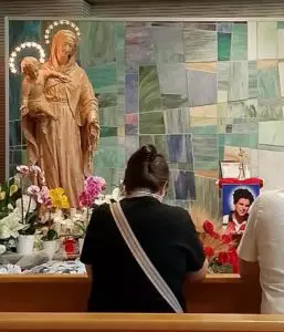 Venerazione reliquia Carlo Acutis cappella Radio Maria 21 agosto (1)