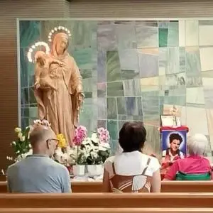 Venerazione reliquia Carlo Acutis cappella Radio Maria 21 agosto (1)