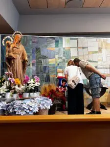 Venerazione reliquia Carlo Acutis cappella Radio Maria 26 Agosto (2)