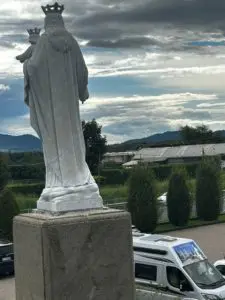 Venerazione reliquia Carlo Acutis cappella Radio Maria 30 Agosto