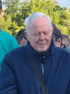 P Livio davanti alla Regina della Pace Podbrdo (10)