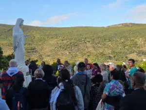 P Livio davanti alla Regina della Pace Podbrdo (9)
