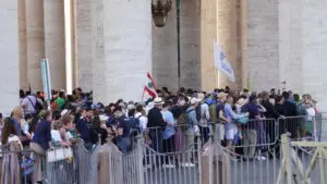 Piazza San Pietro - canonizzazione di Piergiorgio Frassati e Carlo Acutis