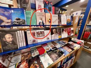 Libri di P. Livio a Roma in via della conciliazione 