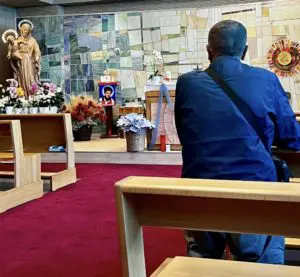 Venerazione reliquia Carlo Acutis Cappella Radio Maria 2 ottobre (1)