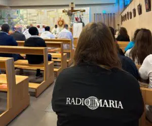 Dalla sede centrale di Erba l’incontro di Padre Livio con alcuni nuovi direttori dalle Radio Maria nei vari continenti riuniti qui per la formazione