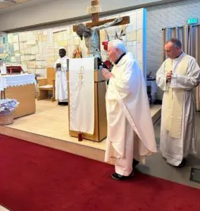 Dalla sede centrale di Erba l’incontro di Padre Livio con alcuni nuovi direttori dalle Radio Maria nei vari continenti riuniti qui per la formazione