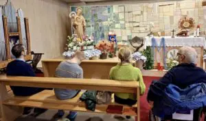 Santo Rosario di un gruppo ammalati delle Suore Ospedaliere di Albese (Como)