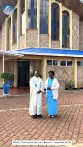 Santuario di Kibeho ( Africa) Un gruppo di Nuovi Direttori di Radio Maria incontra la Veggente Nathalie