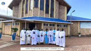 Santuario di Kibeho ( Africa) Un gruppo di Nuovi Direttori di Radio Maria incontra la Veggente Nathalie