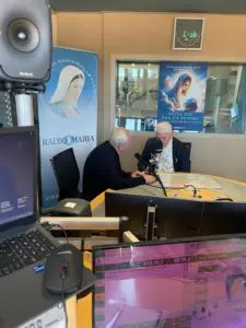 P. LIVIO CON SUA EMINENZA IL CARDINALE ERNEST SIMONI (13)