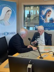 P. LIVIO CON SUA EMINENZA IL CARDINALE ERNEST SIMONI (14)