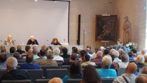 〽️IN CORSO INCONTRO D’AGGIORNAMENTO DEGLI STUDI MOBILI DI RADIO MARIA PROVENIENTI DA TUTTA ITALIA Sede madre di Radio Maria ~ Erba~Como ~ Lombardia~ Ita￼lia〽️🇮🇹💒 (1)