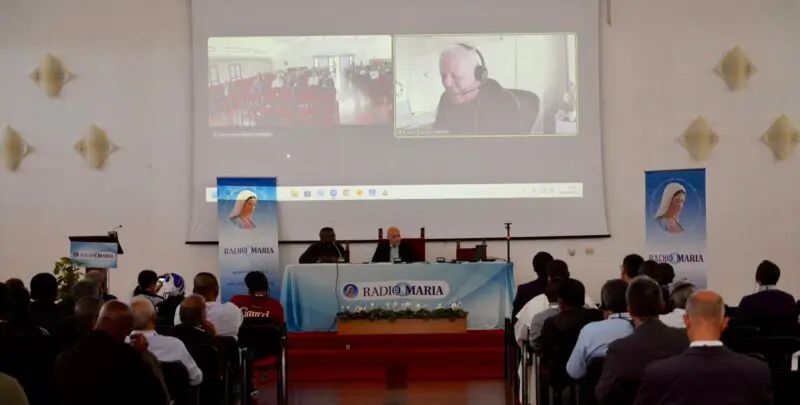 CONFERENZA DI P.LIVIO AI SACERDOTI DIRETTORI DELLE RADIO MARIA NEI VARI CONTINENTI