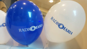 meeting-di-rimini-2018-palloncini-azzurro-bianco