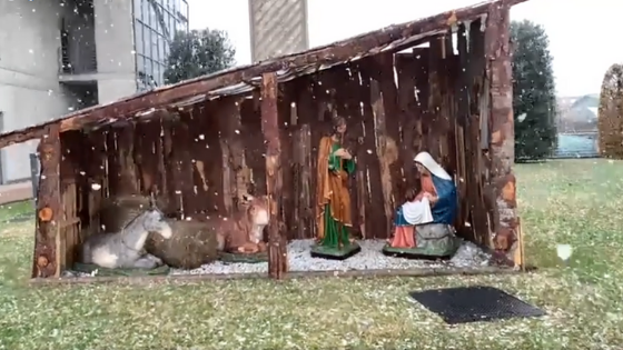 Presepe con neve