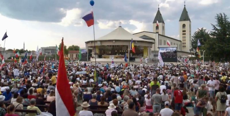 Rosario serale in tutte le lingue
