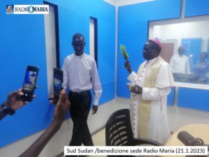 BENEDIZIONE DI RADIO MARIA SUD SUDAN (5)