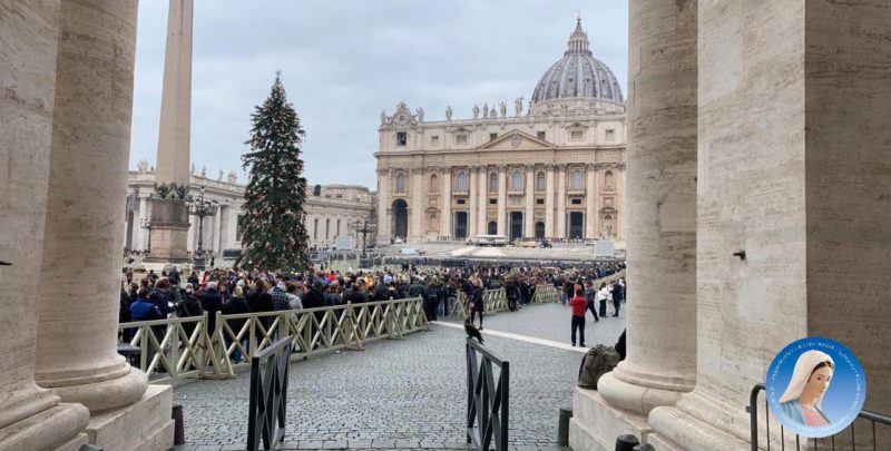 Preparativi per le esequie di Benedetto XVI