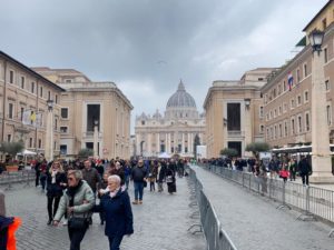 Preparativi per le esequie di Benedetto XVI