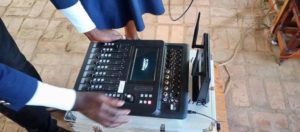MARIATONA DELLE RADIO MARIA IN AFRICA I COLLEGAMENTI PER LE SANTE MESSE E LA PREGHIERA DAI VILLAGGI PIÙ SPERDUTI ALLE CITTÀ FUNZIONANO COSÌ 