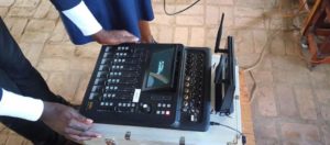 MARIATONA DELLE RADIO MARIA IN AFRICA I COLLEGAMENTI PER LE SANTE MESSE E LA PREGHIERA DAI VILLAGGI PIÙ SPERDUTI ALLE CITTÀ FUNZIONANO COSÌ 
