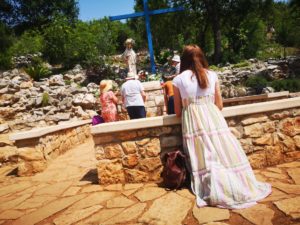MEDJUGORJE 42 ANNI CON LA REGINA DELLA PACE- 2425 GIUGNO 2023 - ADORAZIONE NOTTURNA