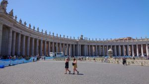 tutti sotto il tuo manto