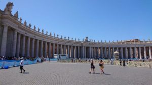 tutti sotto il tuo manto