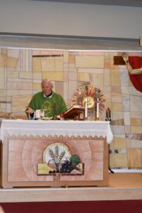 Santa Messa celebrata da Padre Livio - gruppo studi mobili 2023 (32)