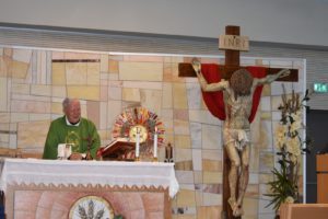 Santa Messa celebrata da Padre Livio - gruppo studi mobili 2023 (39)