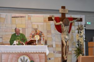 Santa Messa celebrata da Padre Livio - gruppo studi mobili 2023 (40)