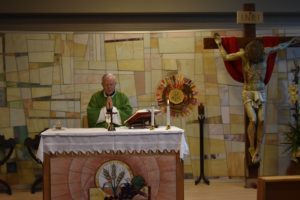 Santa Messa celebrata da Padre Livio - gruppo studi mobili 2023 (64)