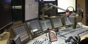 082 regia - La storia di Radio Maria sui giornali