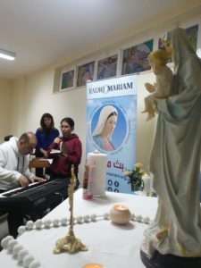 DA RADIO MARIA MEDIO ORIENTE BIMBI PREGANO IL SANTO ROSARIO 