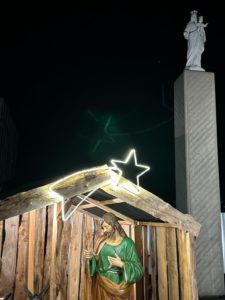 Il presepe esterno di Radio Maria 2023