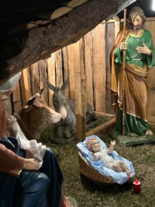 Il presepe esterno di Radio Maria 2023