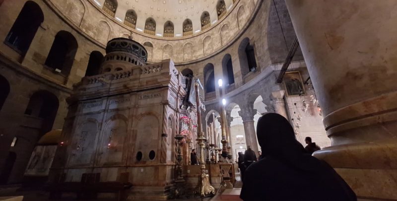 DA GERUSALEMME PRESSO LA BASILICA DEL SANTO SEPOLCRO