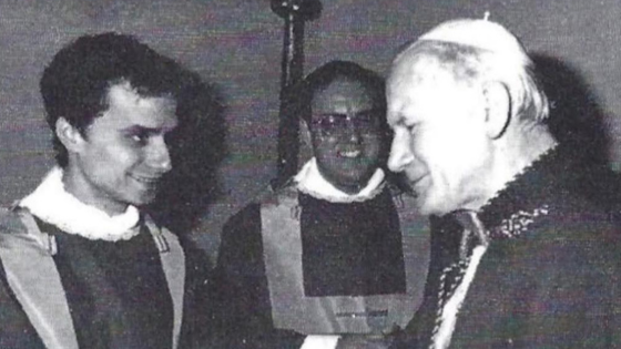 il futuro Papa Leone con San Giovanni Paolo II