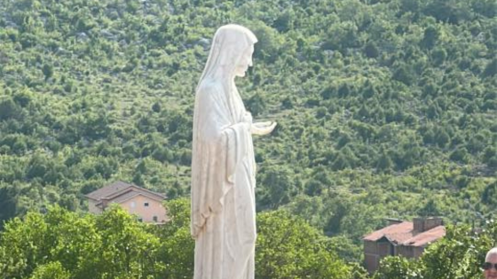 Padre Livio in diretta dal Podbrodo Medjugorje