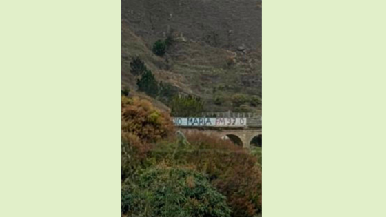 Dal #Madagascar … guarda striscione sul ponte